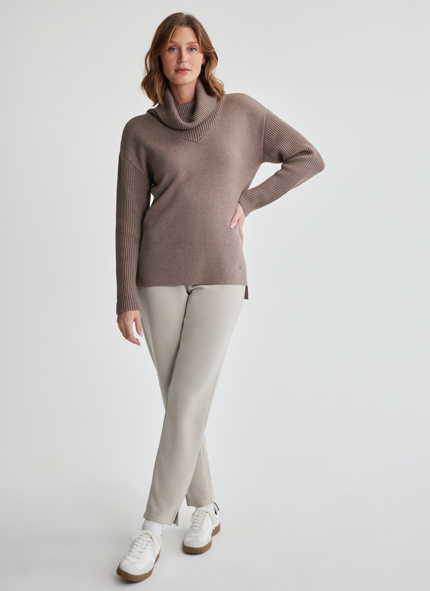 LUNA Turtle Neck Sweater