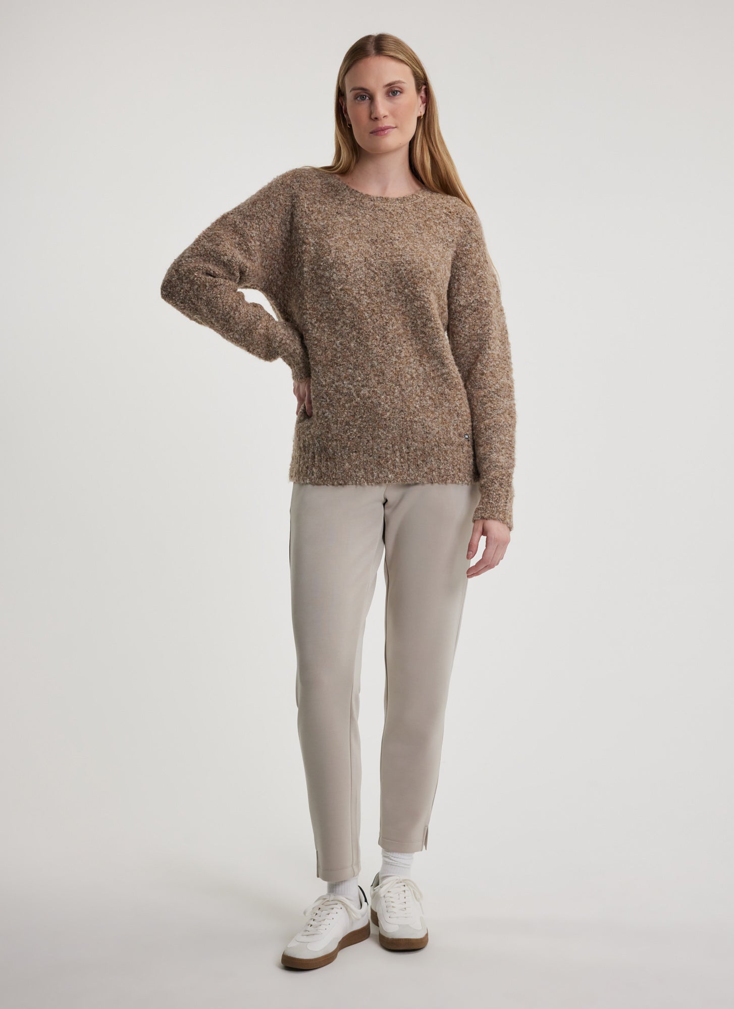 TANDA Sweater