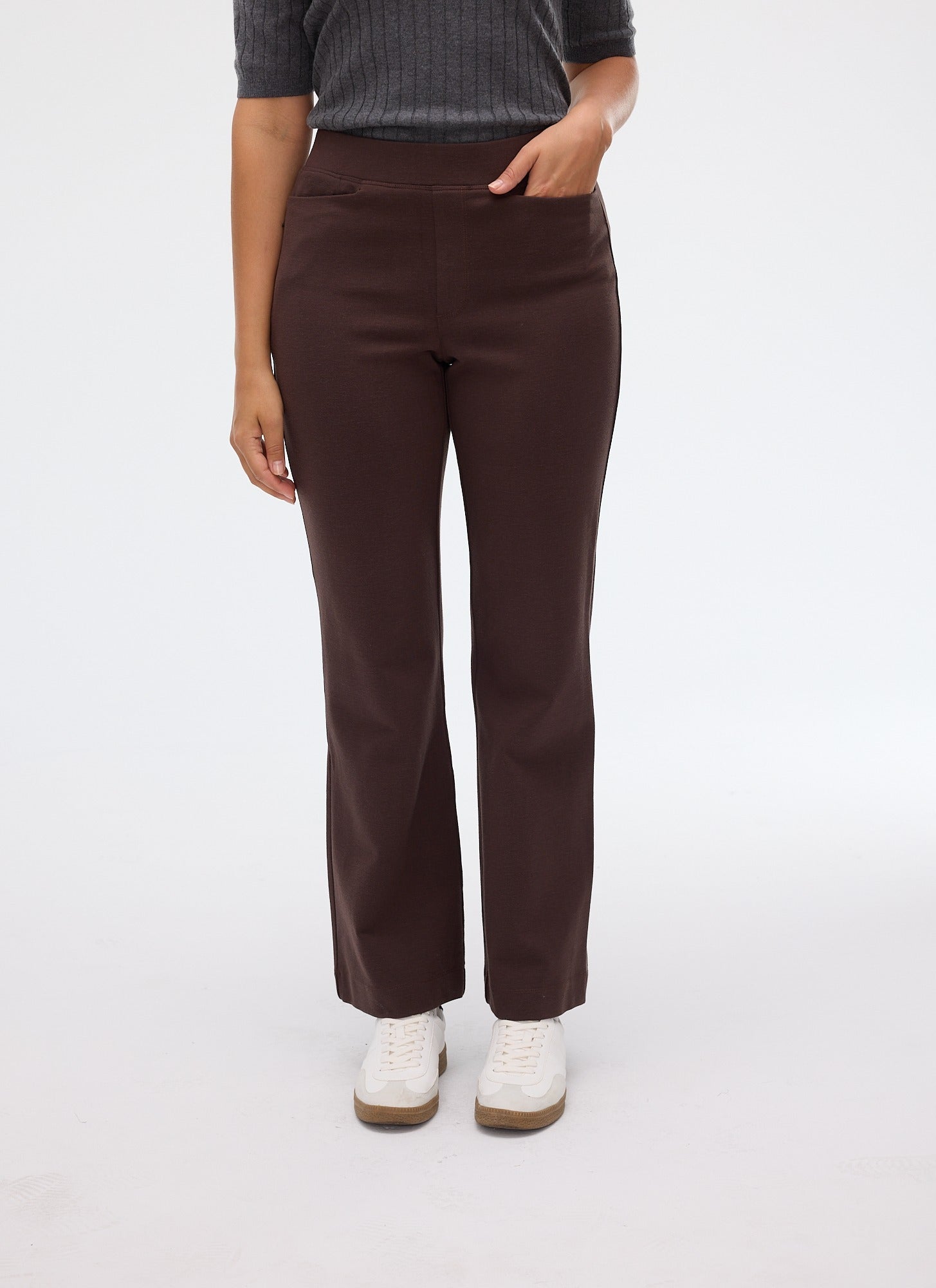 AELDEN Flare Pants