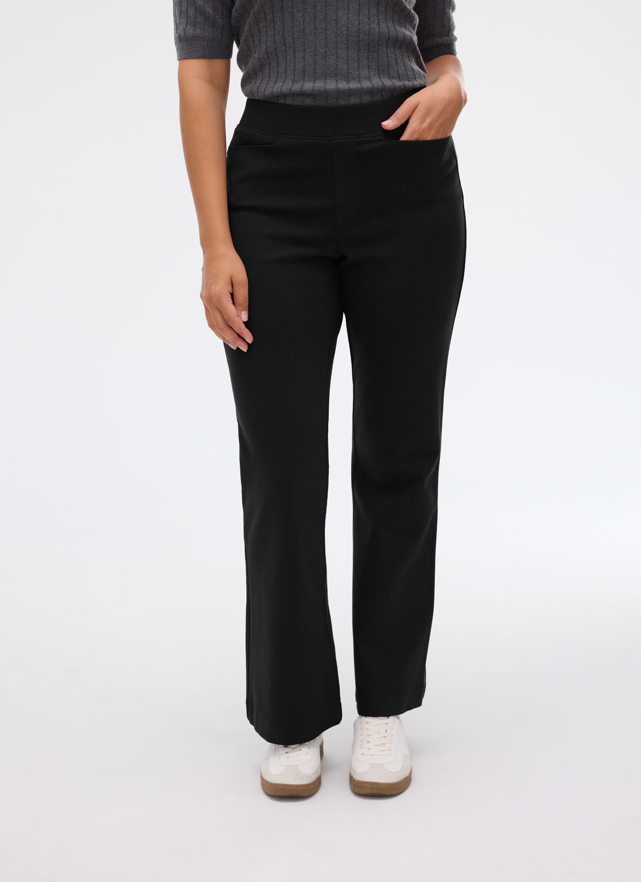 AELDEN Flare Pants