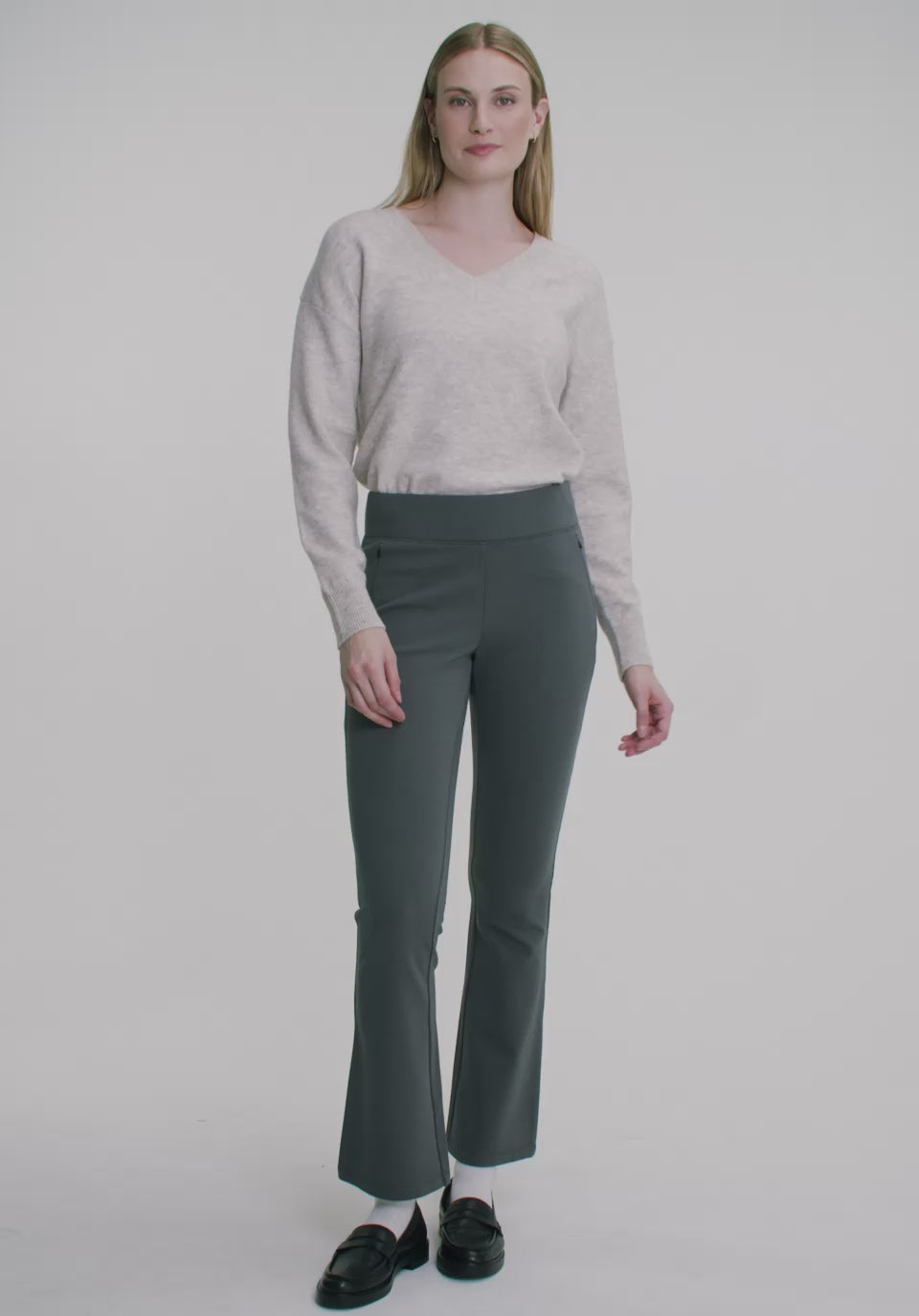 Charger la vidéo : Pantalon Derby  – vue modèle en mouvement, FIG Clothing
