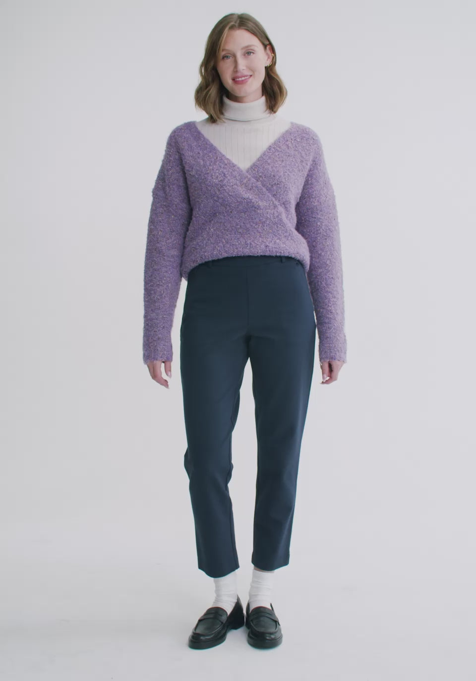 Load video: Pantalon St-James – vue modèle en mouvement, FIG Clothing