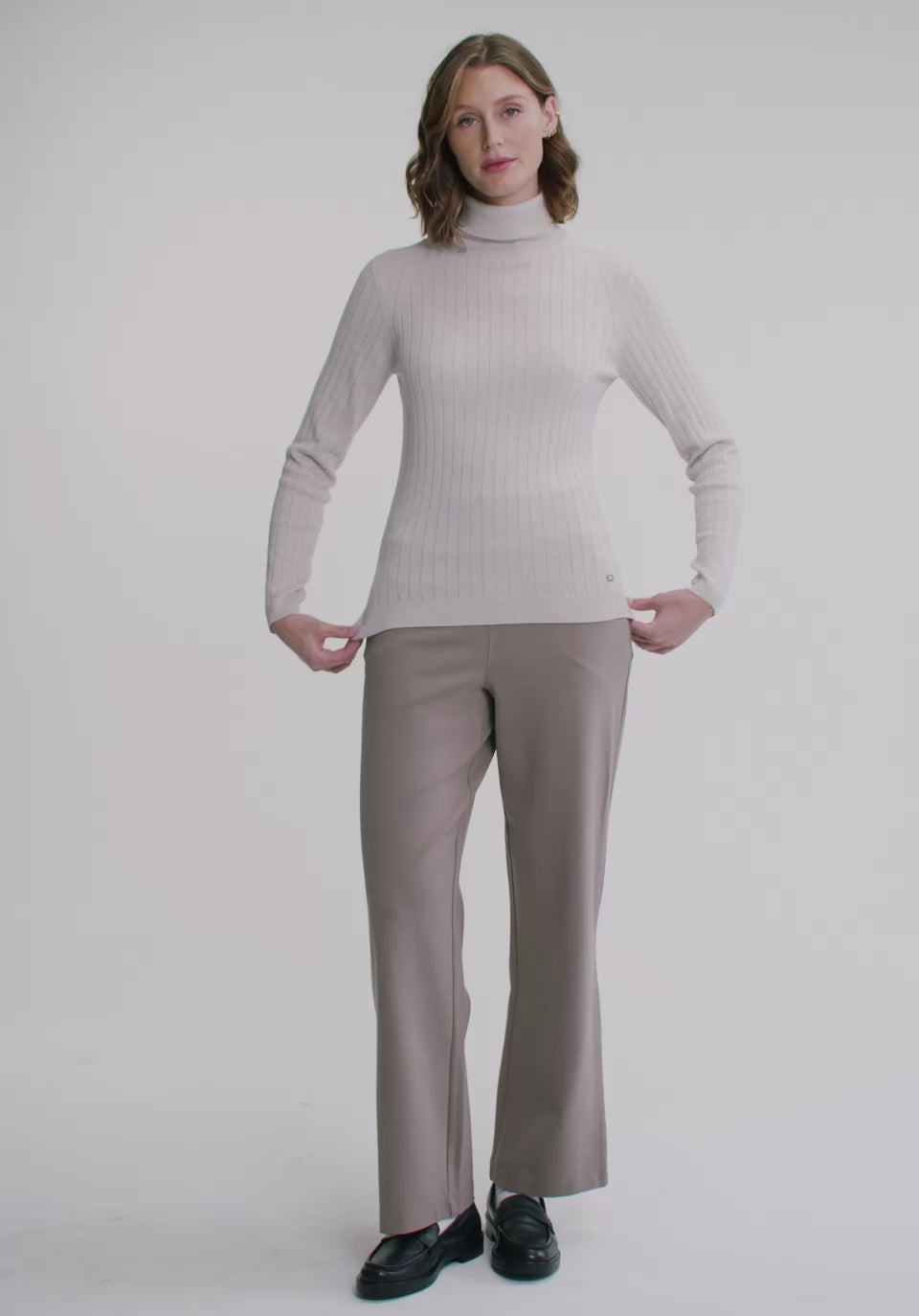 Load video: Chandail Isla  – vue modèle en mouvement, FIG Clothing